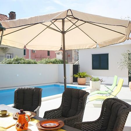 Villa Filipetti With Heated Pool Макарска Экстерьер фото