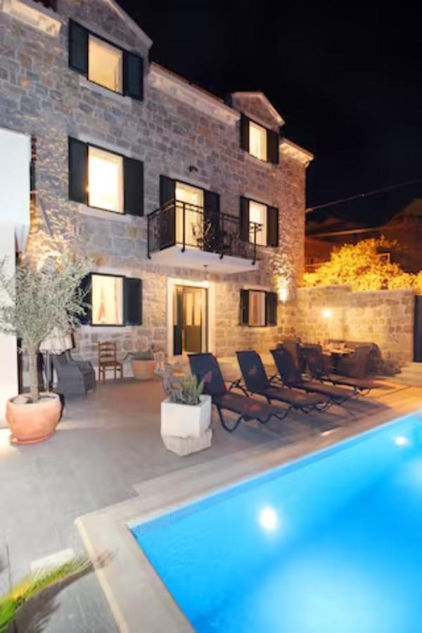 Villa Filipetti With Heated Pool Макарска Экстерьер фото