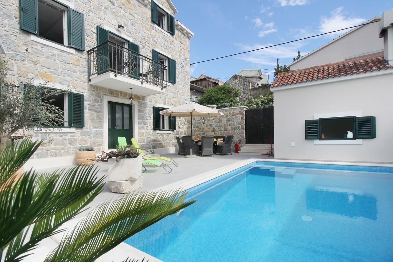 Villa Filipetti With Heated Pool Макарска Экстерьер фото